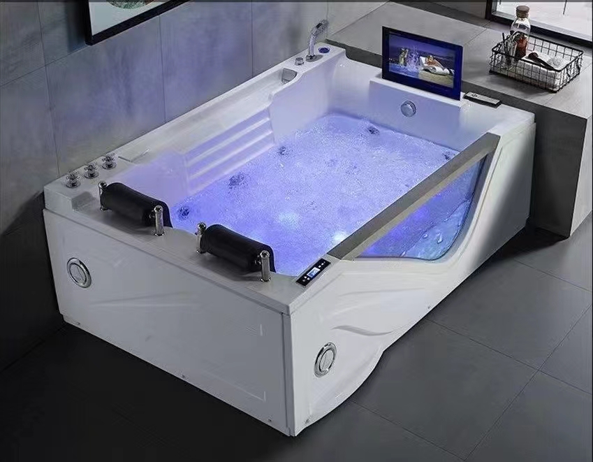 Whirlpool Bathtub Hirossy Jacu – W Spa & Wellness Bewertung und Preis